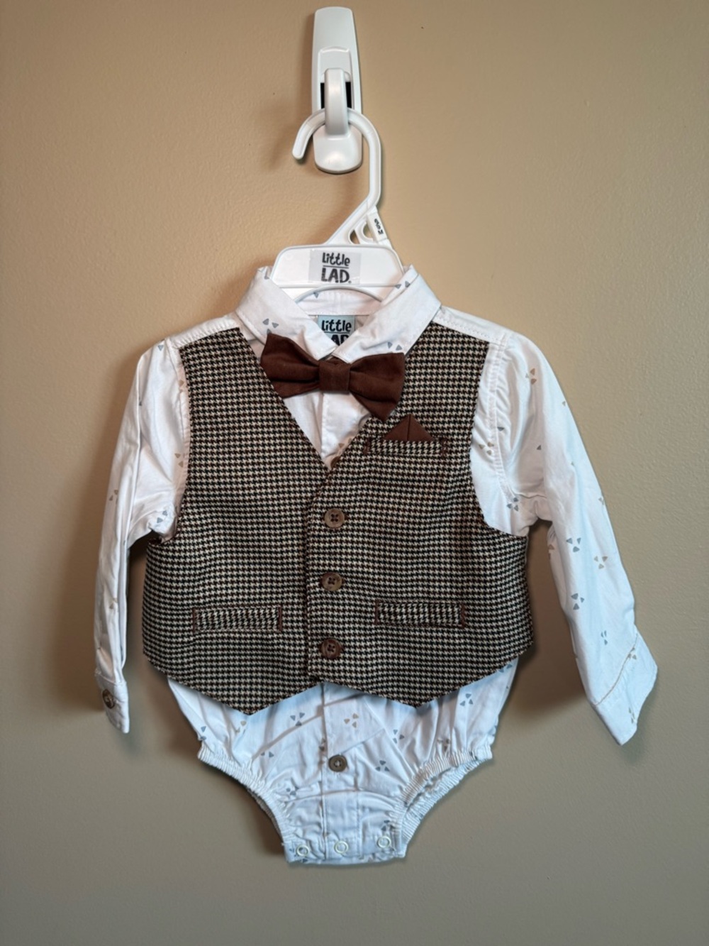 Little Lad Brown Houndstooth Vest & Bow Tie Set